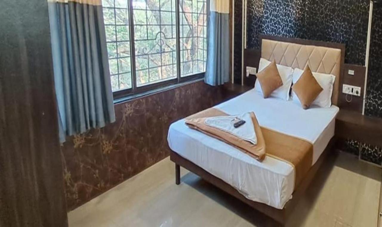 Fabexpress Ashirwad Residency Hotel Мумбай Екстериор снимка
